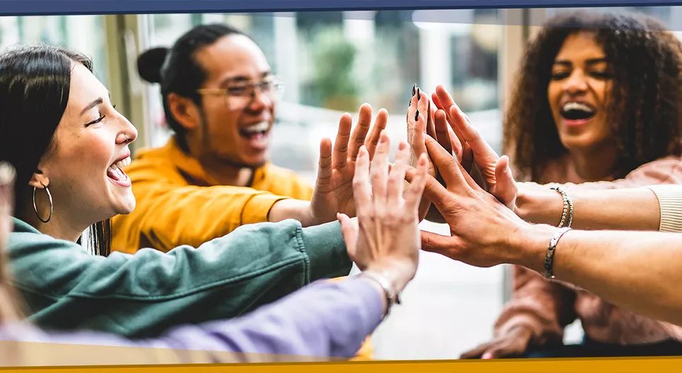 Social norms and community coexistence