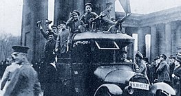Rewolucjoniści na ulicach Berlina, stolicy Niemiec (listopad 1918 r.)