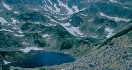 Ледниковое (каровое) озеро в Карпатах