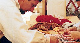 Filcowanie jest tradycyjnym rzemiosłem, wciąż praktykowanym przez niektórych rzemieślników.