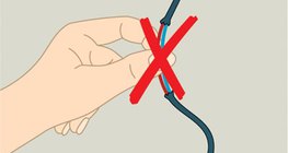 Używanie sprzętu elektrycznego z uszkodzoną izolacją zagraża życiu!