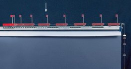 拖着一俩载重的小车