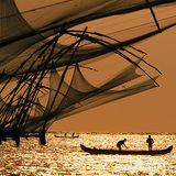 Sieci rybackie o zachodzie słońca