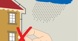 Nie stawaj podczas burzy w pobliżu piorunochronu lub wysokiego drzewa!