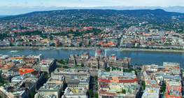 Widok Budapesztu z gmachem Parlamentu Węgierskiego