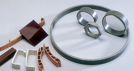 Przedmioty wykonane z twardego PVC