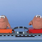 推开带有弹簧的两个物体