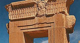 Ruiny perskiego pałacu królewskiego w Persepolis