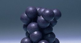 Układ cząsteczek w krysztale jodu