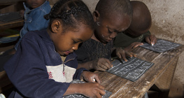 Uczniowie na Madagaskarze