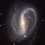 타원형 (왼쪽), 나선형 (중심), 그리고 불규칙적인 모양의 운하계