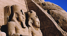 Rzeźby w świątyniach Abu Simbel