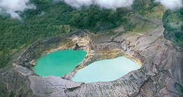 Wulkaniczne jezioro Kaldera