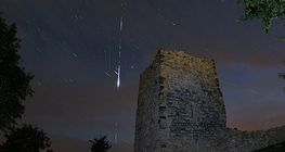 Ścieżka promu kosmicznego Discovery i Międzynarodowej Stacji Kosmicznej na niebie