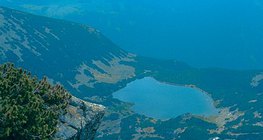 Ледниковое (каровое) озеро в Карпатах