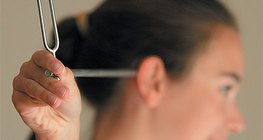 音叉的听力测试