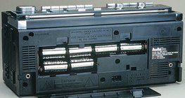 Батареи в портативной магнитоле