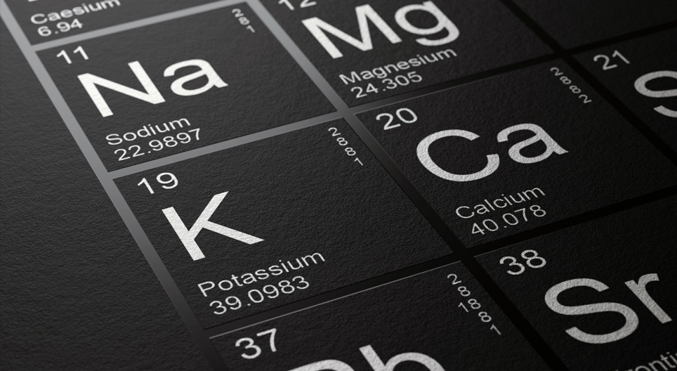 溶解于水的白色粉末