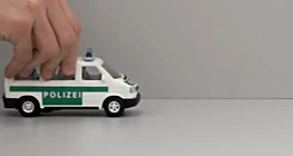おもちゃの車の動き