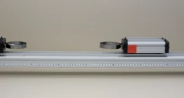 同じ質量の小型車の弾性衝突 II
