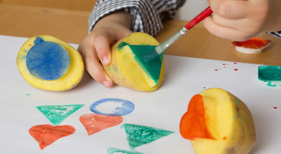 Geometryczne przygody 2. - Zabawy z figurami stałymi