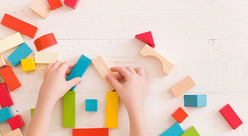 Geometryczne przygody 3. - Zabawy z figurami płaskimi i bryłami