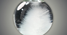 Eksperyment z gorącym lodem