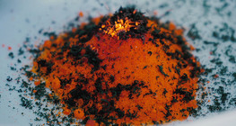 Czynnik utleniający i redukujący w jednym związku