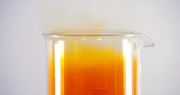 التفاعل بين الألومنيوم و البروم