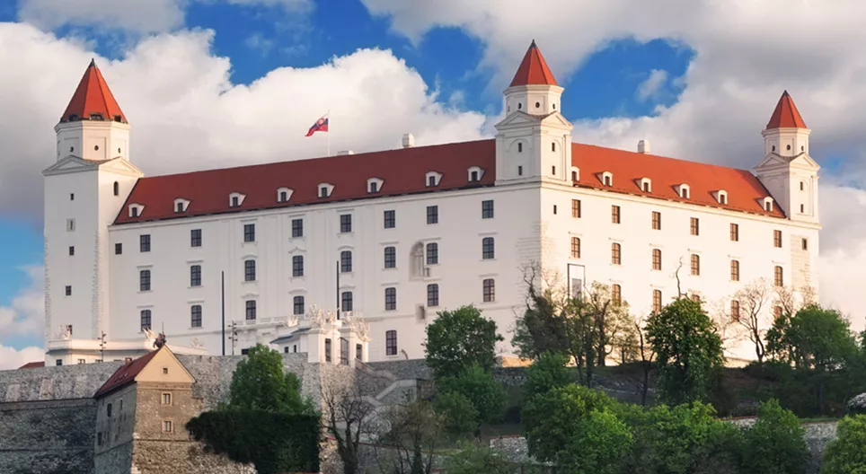 A pozsonyi vár – őrszem a Duna felett